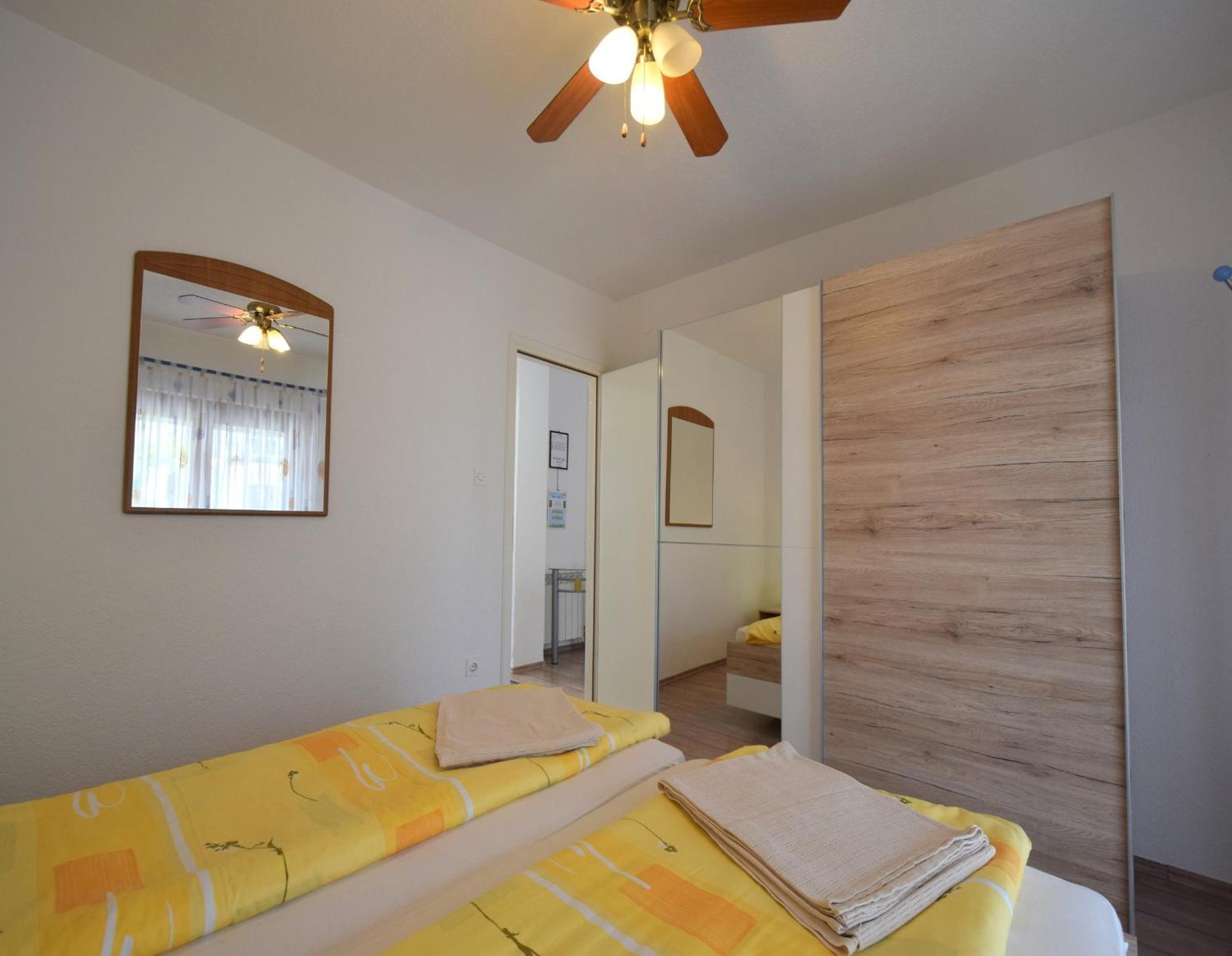 Apartments Martin มาลินสกา ภายนอก รูปภาพ