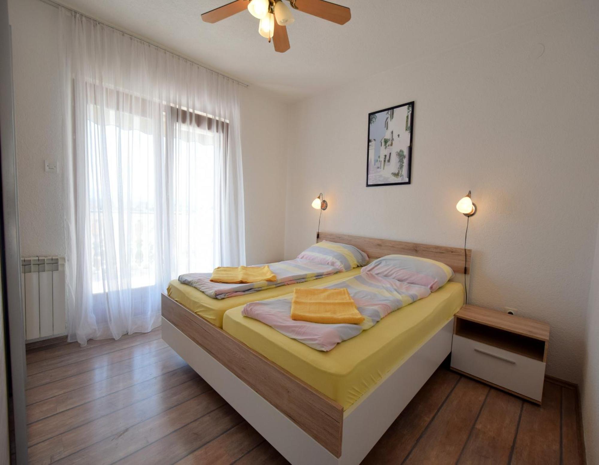 Apartments Martin มาลินสกา ภายนอก รูปภาพ